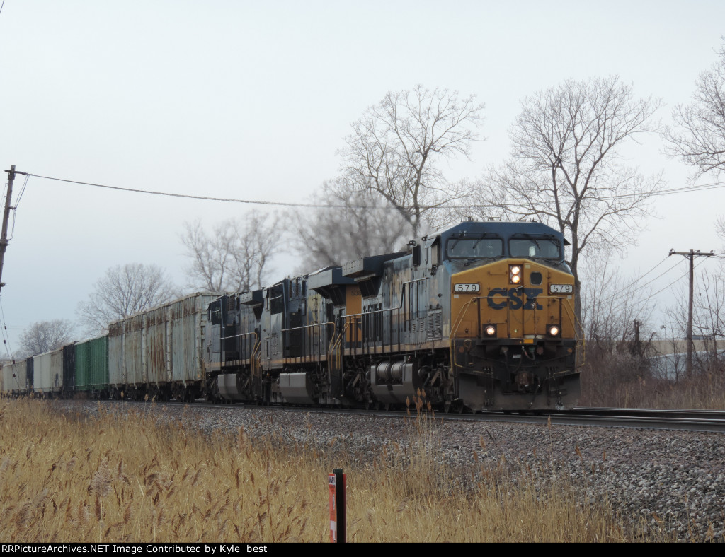 CSX 579 on M634